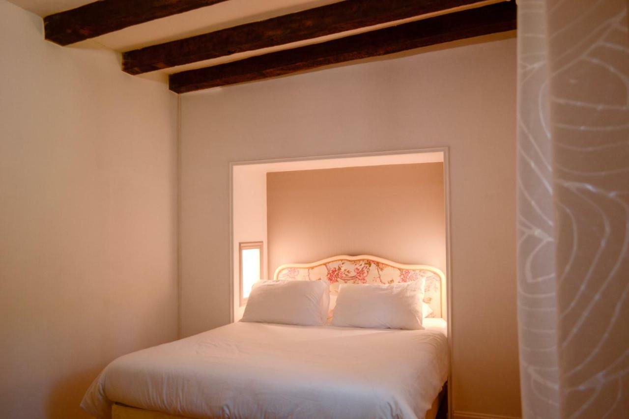 Chambres D'Hotes Domaine Du Hameau Baylesse Saint-Jean-d'Aigues-Vives Dış mekan fotoğraf